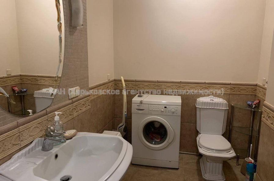 Продам дом, Гризодубовой ул. , 360 м², 6 сот., советский ремонт 