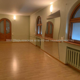 Продам будинок, Гризодубовой ул. , 360 м², 6 соток, советский ремонт