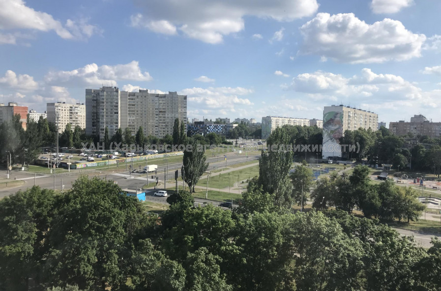 Продам квартиру, Непокоренных ул. , 37 , 2  ком., 44 м², без ремонта 