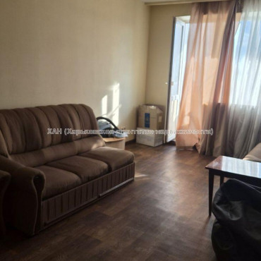 Продам квартиру, Самолетная ул. , 1  ком., 30 м², косметический ремонт 