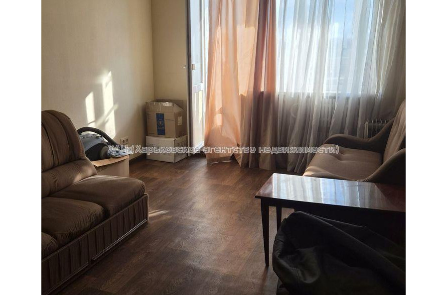 Продам квартиру, Самолетная ул. , 1  ком., 30 м², косметический ремонт 
