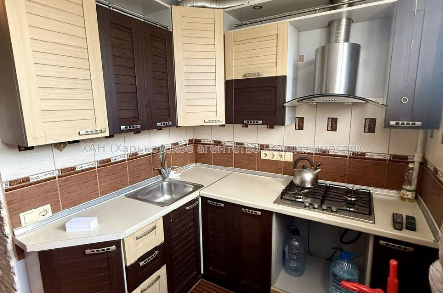 Продам квартиру, Болградская ул. , 1  ком., 26 м², евроремонт 