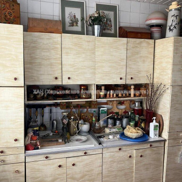 Продам квартиру, Метростроителей ул. , 3 кім., 66.40 м², советский ремонт 