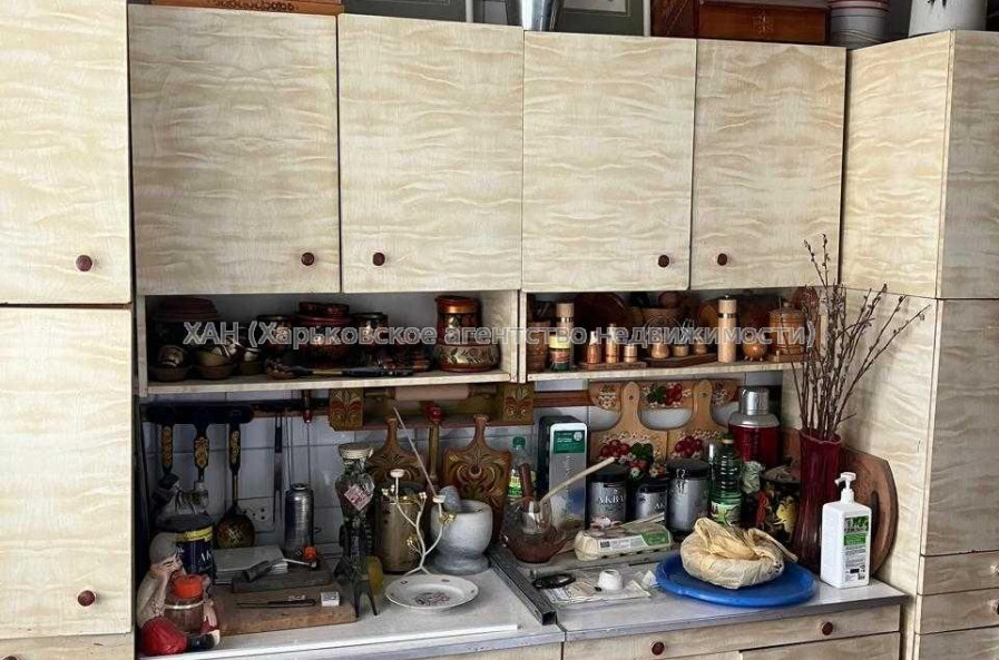 Продам квартиру, Метростроителей ул. , 3 кім., 66.40 м², советский ремонт 