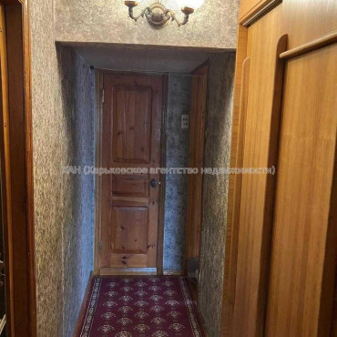 Продам квартиру, Метростроителей ул. , 3 кім., 66.40 м², советский ремонт 