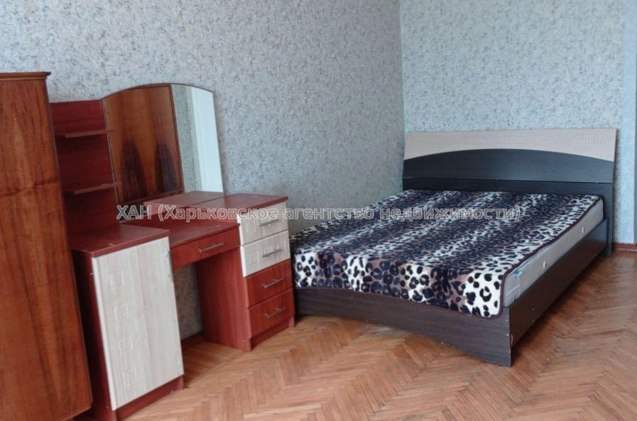 Продам квартиру, Гиршмана ул. , 2 кім., 57.10 м², косметический ремонт 