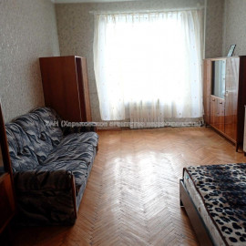 Продам квартиру, Гиршмана ул. , 2 кім., 57.10 м², косметический ремонт