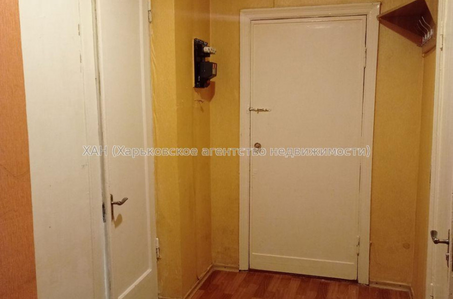 Продам квартиру, Гиршмана ул. , 2 кім., 57.10 м², косметический ремонт 
