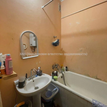 Продам квартиру, Гиршмана ул. , 2  ком., 57.10 м², косметический ремонт 