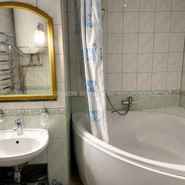 Продам квартиру, Дудинской ул. , 3 кім., 98 м², евроремонт 