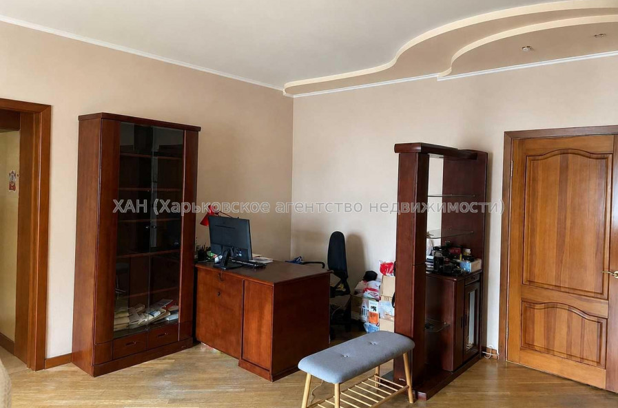 Продам квартиру, Дудинской ул. , 3 кім., 98 м², евроремонт 