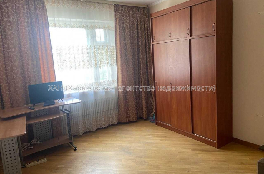 Продам квартиру, Дудинской ул. , 3 кім., 98 м², евроремонт 