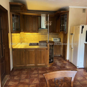 Продам квартиру, Дудинской ул. , 3 кім., 98 м², евроремонт 