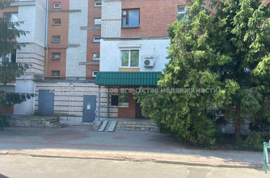 Продам квартиру, Дудинской ул. , 3 кім., 98 м², евроремонт 