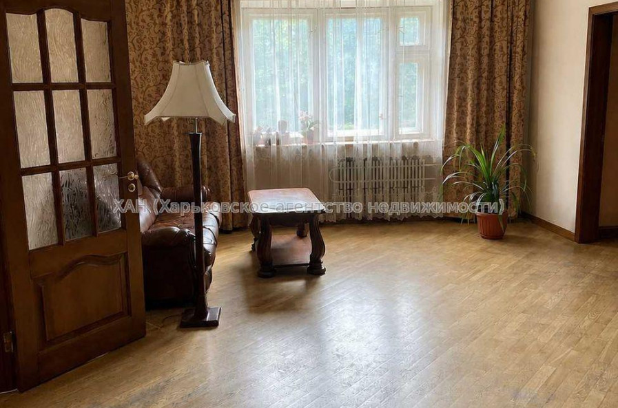 Продам квартиру, Дудинской ул. , 3 кім., 98 м², евроремонт 