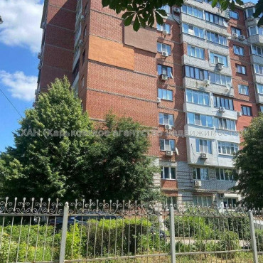 Продам квартиру, Дудинской ул. , 3 кім., 98 м², евроремонт 