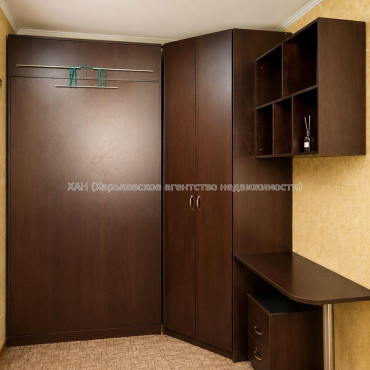Продам квартиру, Метростроителей ул. , 1  ком., 36 м², капитальный ремонт 