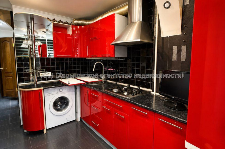 Продам квартиру, Метростроителей ул. , 1  ком., 36 м², капитальный ремонт 