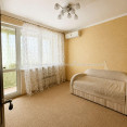 Продам квартиру, Метростроителей ул. , 1  ком., 36 м², капитальный ремонт 