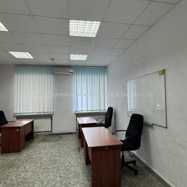 Здам нежитлову нерухомість, офисное здание , 491 м², евроремонт 