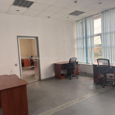 Здам нежитлову нерухомість, офисное здание , 491 м², евроремонт 