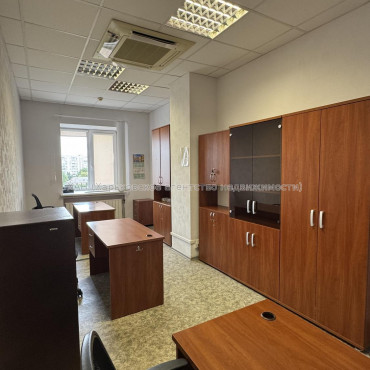 Здам нежитлову нерухомість, офисное здание , 491 м², евроремонт 