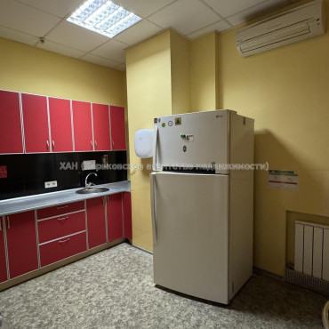 Здам нежитлову нерухомість, офисное здание , 491 м², евроремонт 