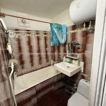 Продам квартиру, Каденюка ул. , 1 кім., 32.80 м², советский ремонт 