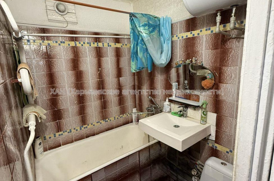Продам квартиру, Каденюка ул. , 1 кім., 32.80 м², советский ремонт 