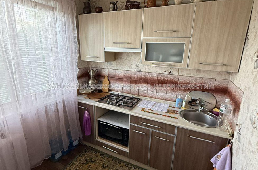 Продам квартиру, Каденюка ул. , 1 кім., 32.80 м², советский ремонт 