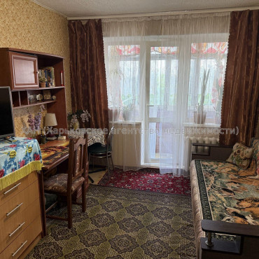 Продам квартиру, Каденюка ул. , 1 кім., 32.80 м², советский ремонт 