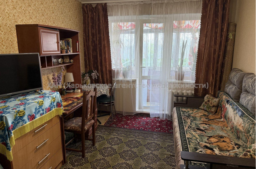 Продам квартиру, Каденюка ул. , 1 кім., 32.80 м², советский ремонт 