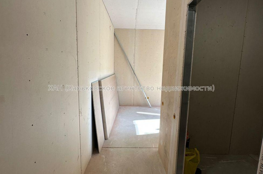 Продам квартиру, Снегиревский пер. , 1 кім., 30 м², без отделочных работ 