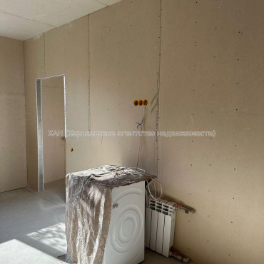 Продам квартиру, Снегиревский пер. , 1 кім., 30 м², без отделочных работ 