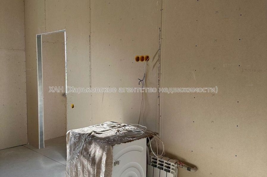 Продам квартиру, Снегиревский пер. , 1 кім., 30 м², без отделочных работ 
