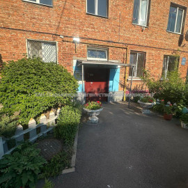 Продам квартиру, Снегиревский пер. , 1 кім., 30 м², без отделочных работ