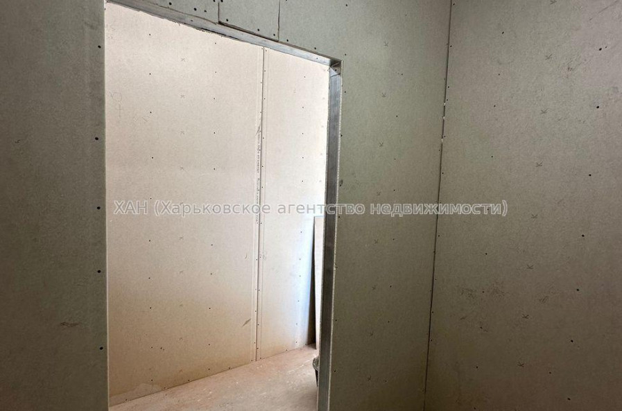 Продам квартиру, Снегиревский пер. , 1 кім., 30 м², без отделочных работ 