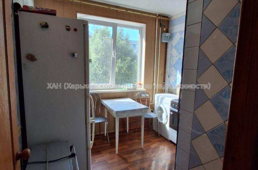 Продам квартиру, Академика Павлова ул. , 3  ком., 63 м², косметический ремонт 
