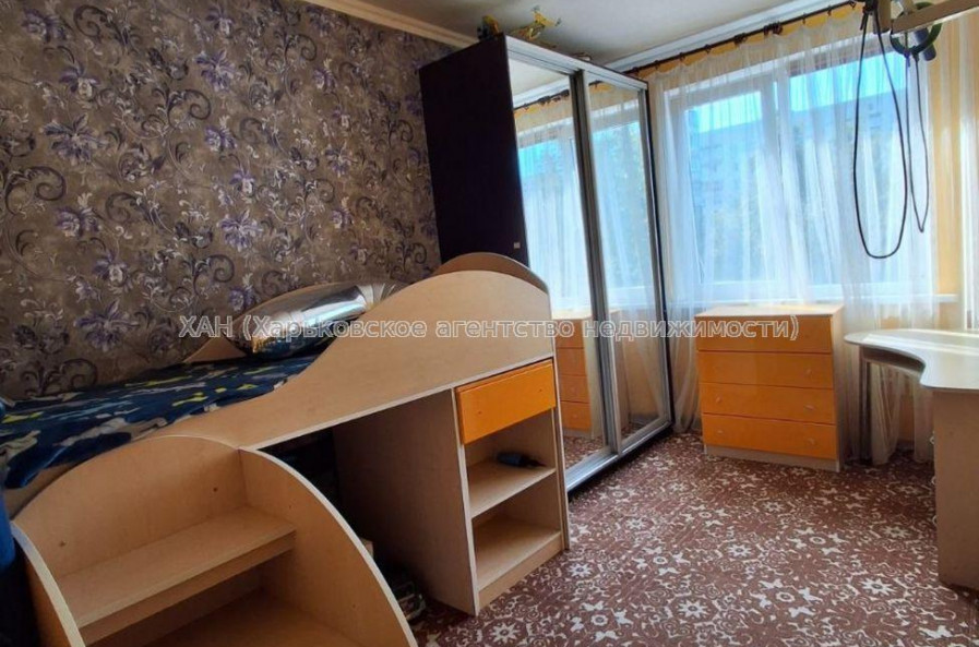 Продам квартиру, Академика Павлова ул. , 3 кім., 63 м², косметический ремонт 