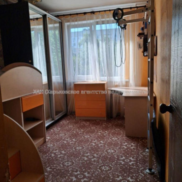 Продам квартиру, Академика Павлова ул. , 3  ком., 63 м², косметический ремонт 