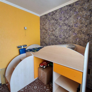 Продам квартиру, Академика Павлова ул. , 3 кім., 63 м², косметический ремонт 