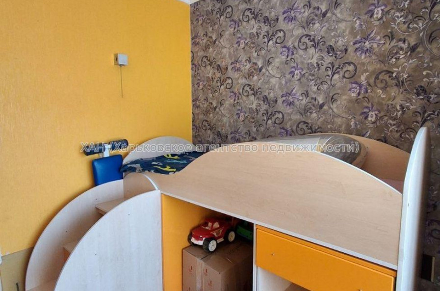 Продам квартиру, Академика Павлова ул. , 3 кім., 63 м², косметический ремонт 