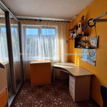 Продам квартиру, Академика Павлова ул. , 3 кім., 63 м², косметический ремонт 