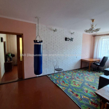 Продам квартиру, Академика Павлова ул. , 3 кім., 63 м², косметический ремонт 