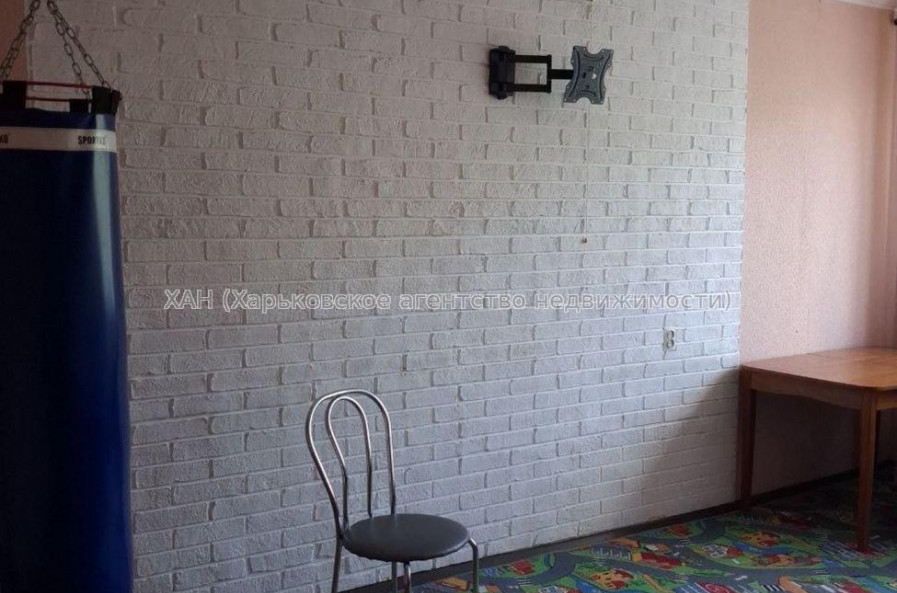 Продам квартиру, Академика Павлова ул. , 3  ком., 63 м², косметический ремонт 