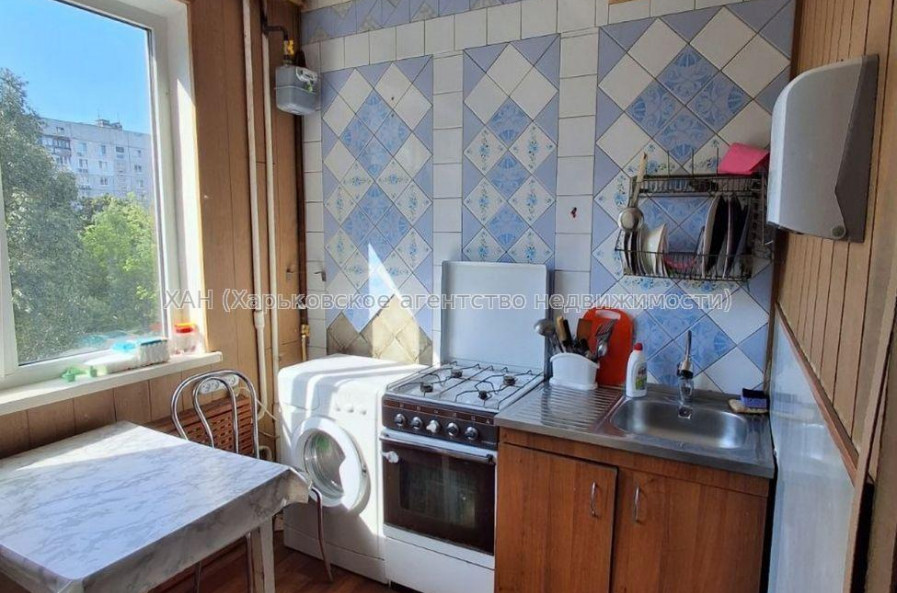 Продам квартиру, Академика Павлова ул. , 3 кім., 63 м², косметический ремонт 