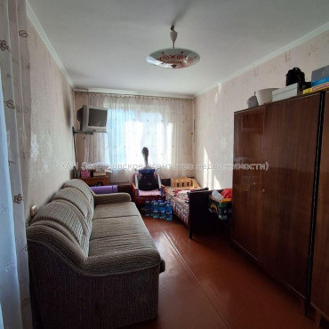Продам квартиру, Академика Павлова ул. , 3 кім., 63 м², косметический ремонт 