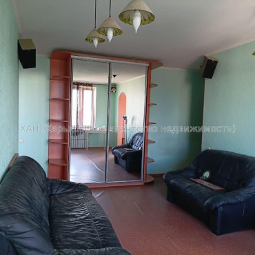 Продам квартиру, Тарасовский въезд , 3  ком., 66 м², советский ремонт 