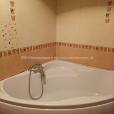Продам квартиру, Тарасовский въезд , 3  ком., 66 м², советский ремонт 