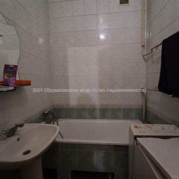 Продам квартиру, Индустриальный просп. , 2 кім., 51.10 м², косметический ремонт 